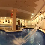 西尔肯希洪城市酒店 4*