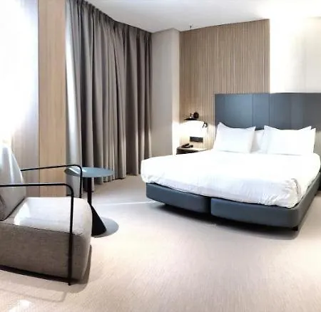 Silken Ciudad 4*