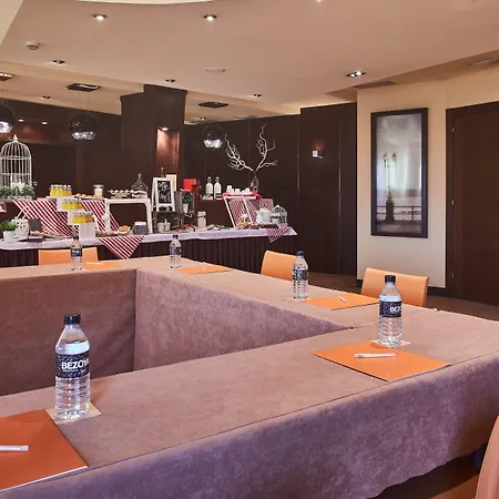 Silken Ciudad 4*
