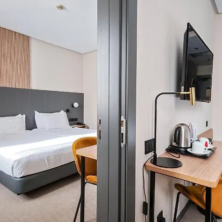 Silken Ciudad 4*