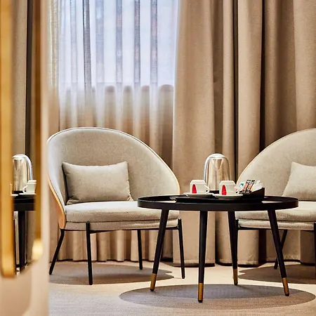 Silken Ciudad 4*