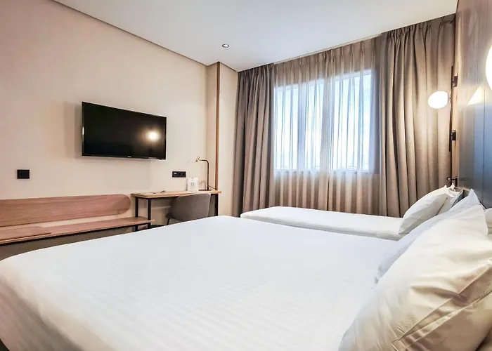 Silken Ciudad ホテル