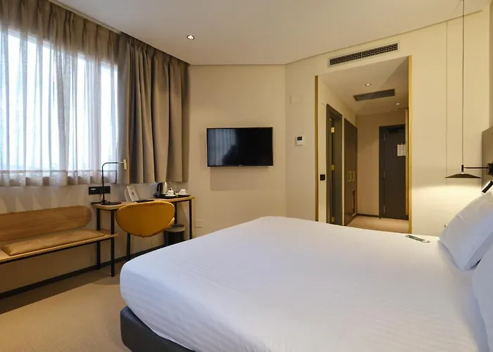 Hotel Silken Ciudad 4*