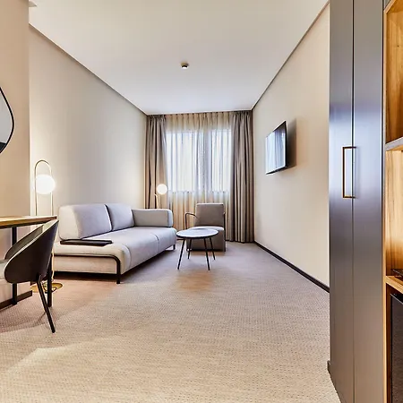 Hotel Silken Ciudad 4*